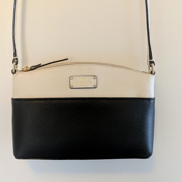 kate spade Handbags - Kate Spade Leather Crossbody Bag